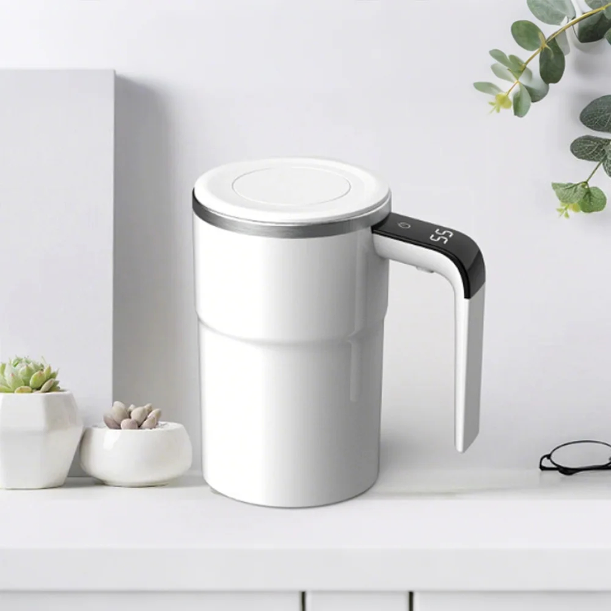 Self-Stirring Travel Mug with Temperature Display