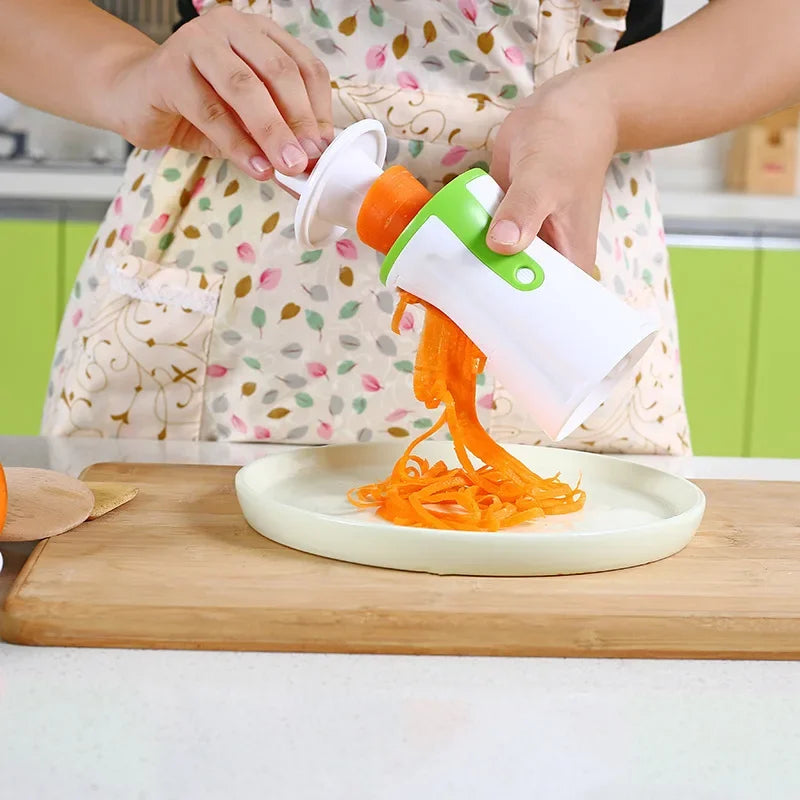 Handheld Vegetable Spiralizer – 3 Blades