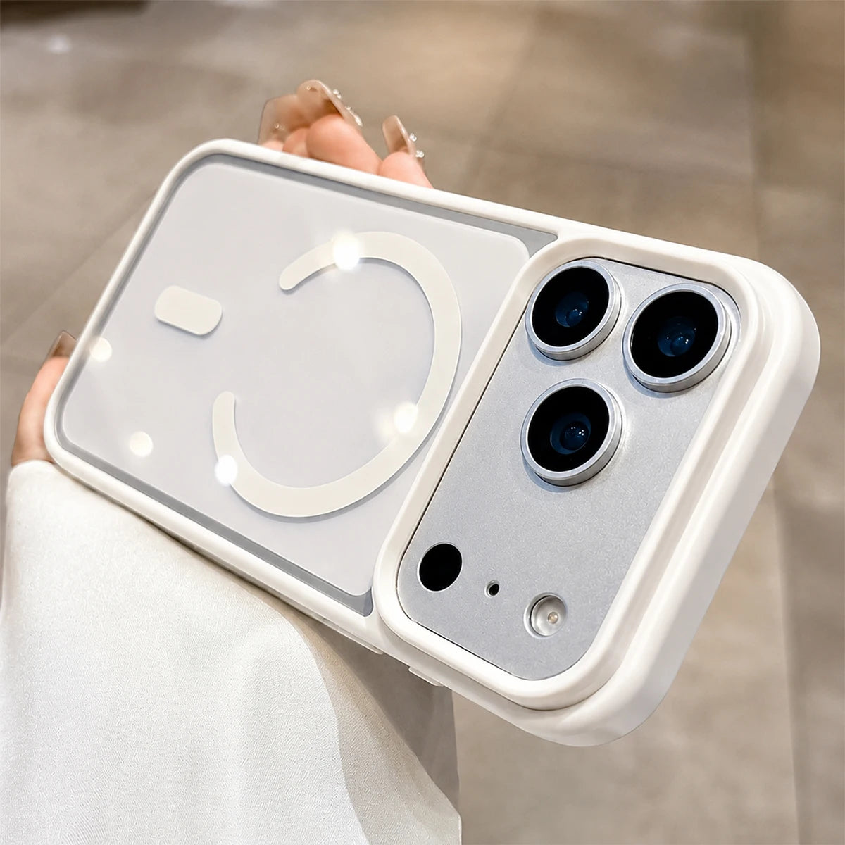 Clear Magnetic iPhone Case – Protective Bumper & Camera Surround